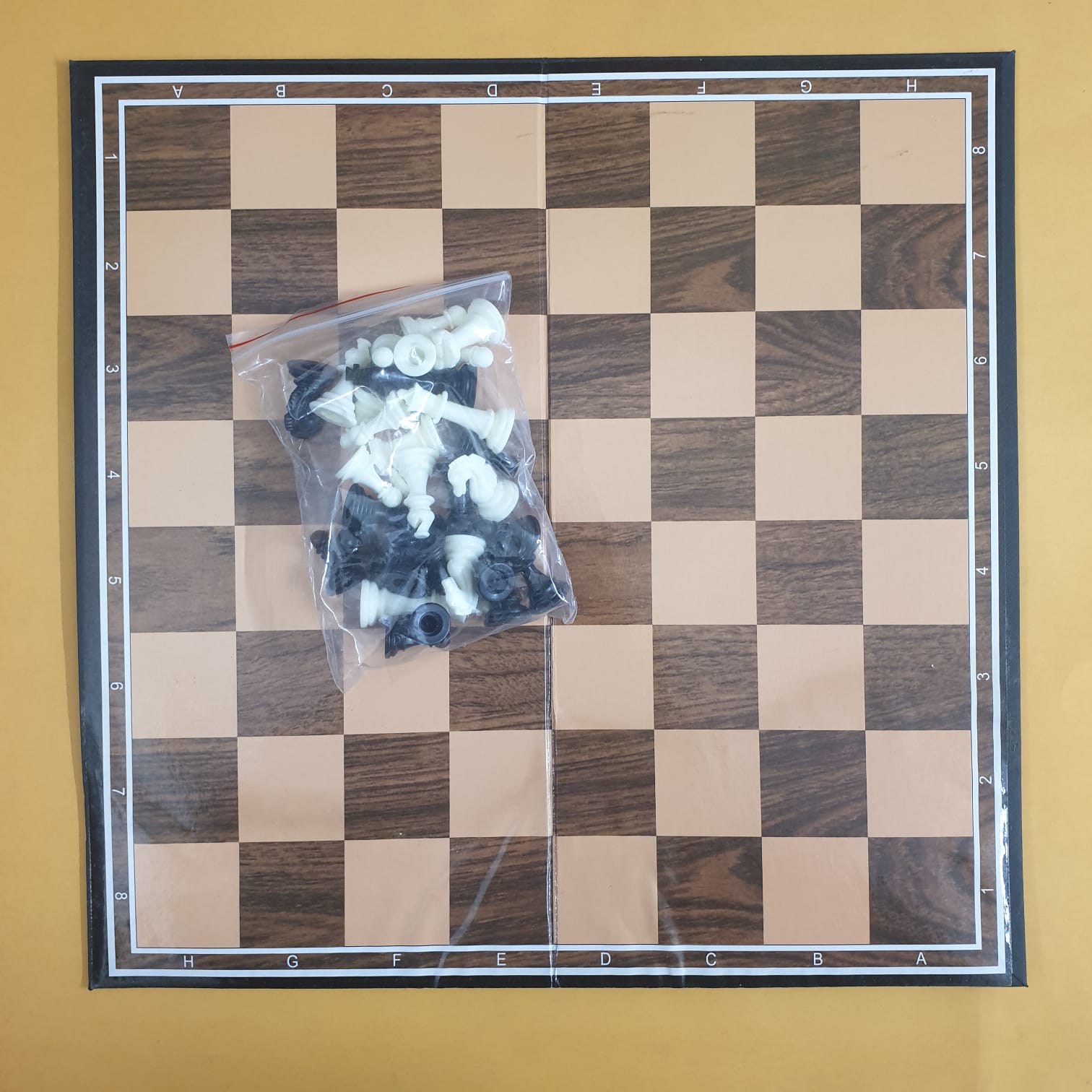 (D&R) Chess Game Board (Board Damage)