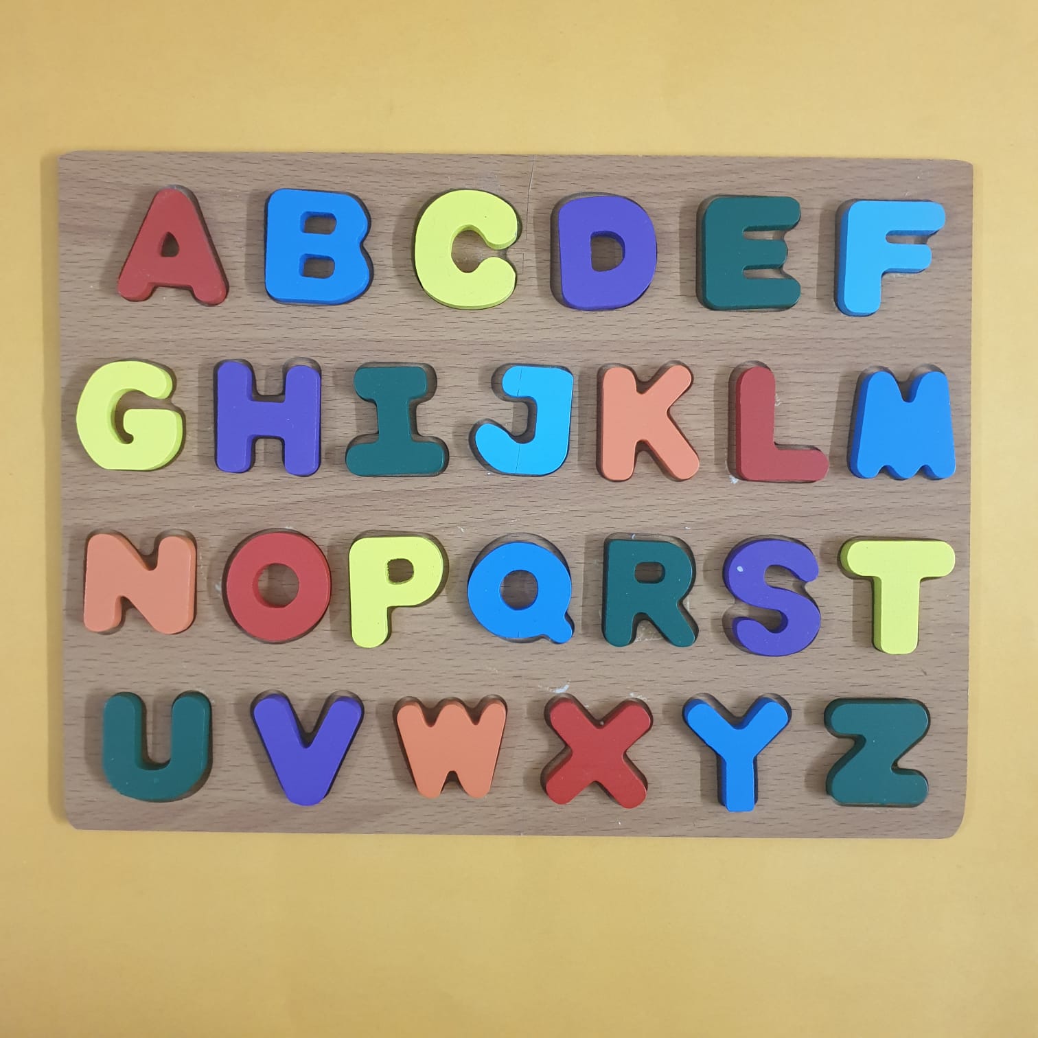 (D&R) 3D Capital Alphabets Board (Minor Scratch)