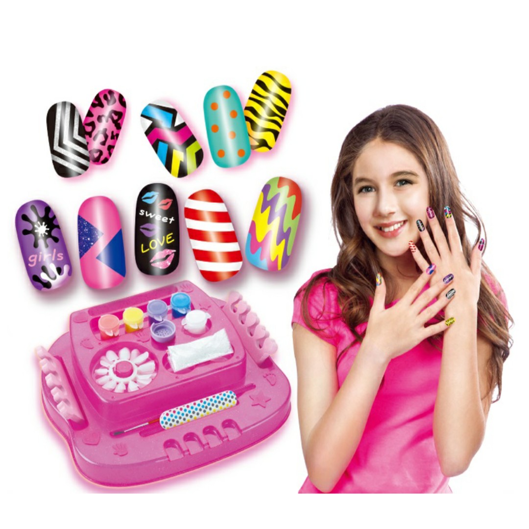 Fashion Girls Nail Saloon Set With Nail Polish Kit